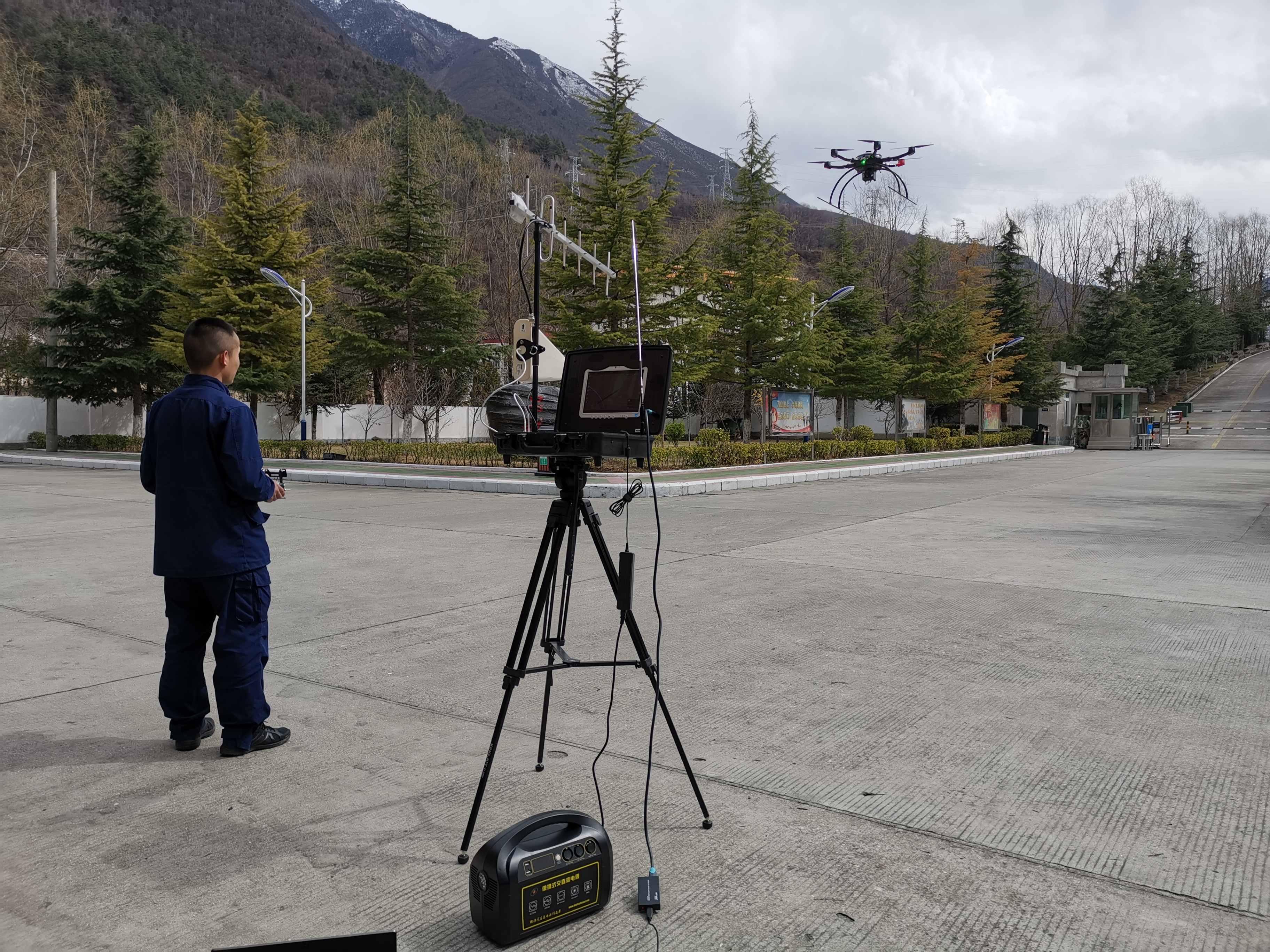 博结成户外应急电源解决森林巡查系统无人机户外用电问题